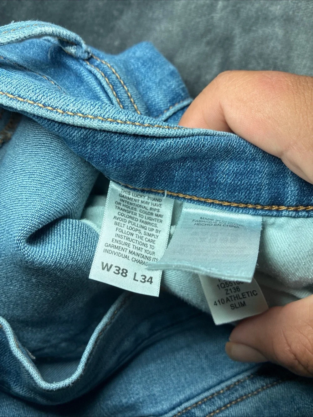 Lucky Brand 410 Athletic Slim Jeans Mens 38x34 Blue Medium Wash Stretch Denim